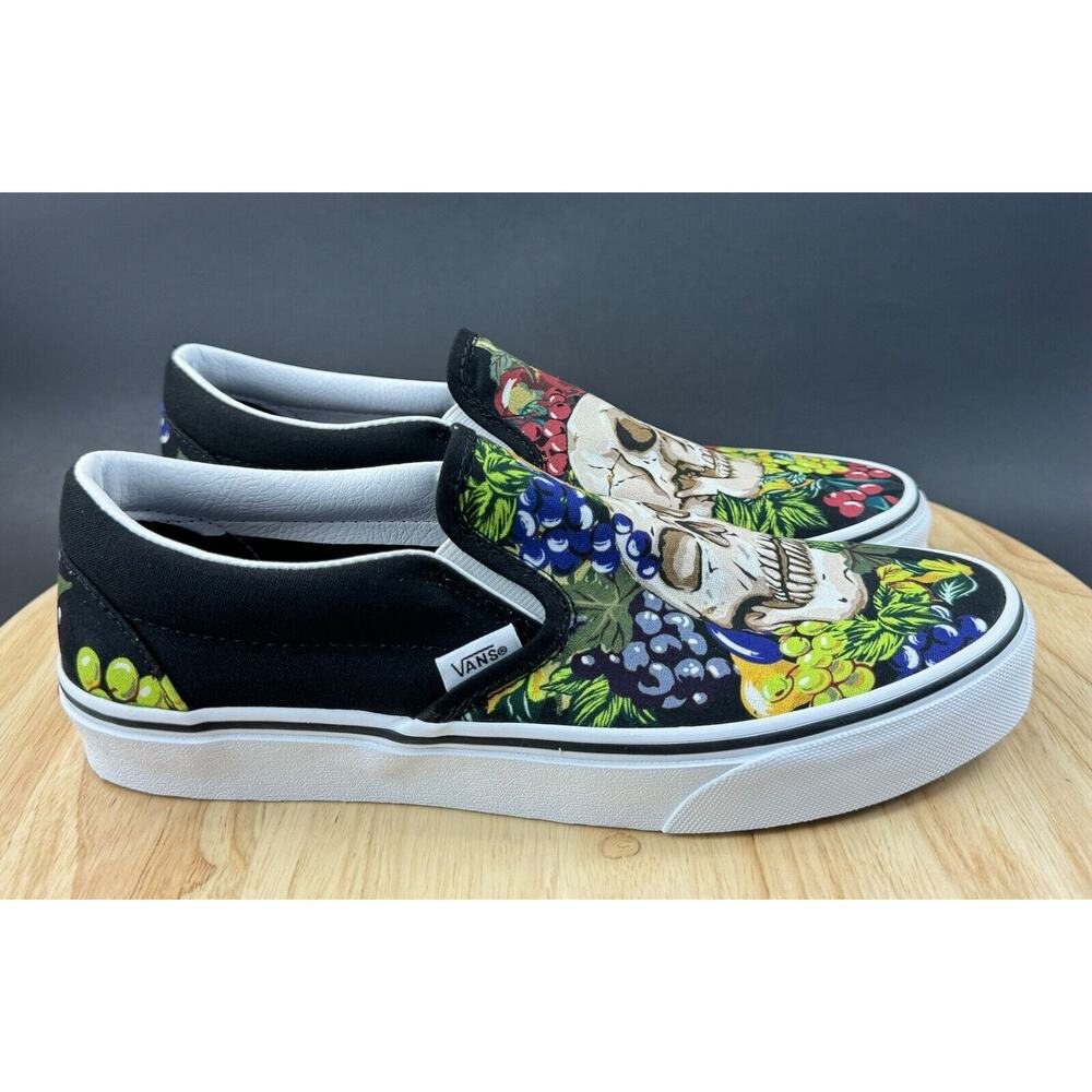 Vans Classic Slip-On Fruit’ Skull Black White Canvas Shoes Sz Men 8.5 Women 10 - Picture 1 of 13